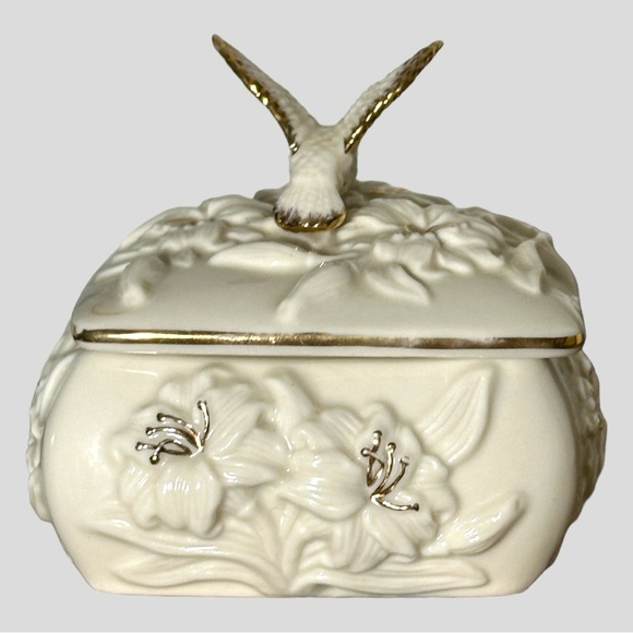 💰 5 FOR $40 / VINTAGE LENNOX PORCELAIN 24K GOLD TRIP HUMMINGBIRD TRINKET BOX - Picture 4 of 9
